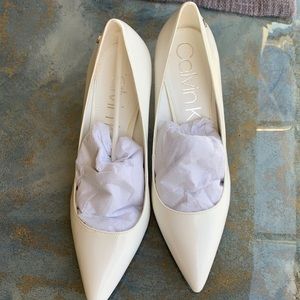 Women’s Nilly White Patent Smooth pump